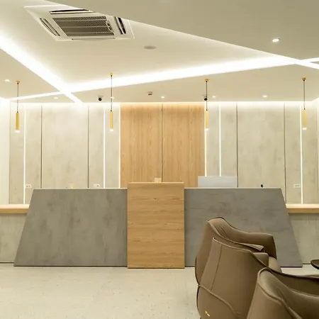 Patio 4* فلورا