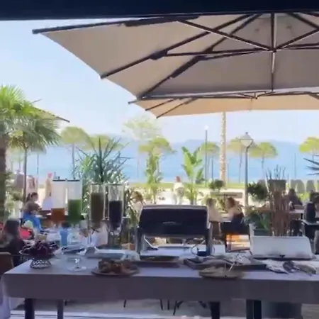 Patio ホテル Vlorë